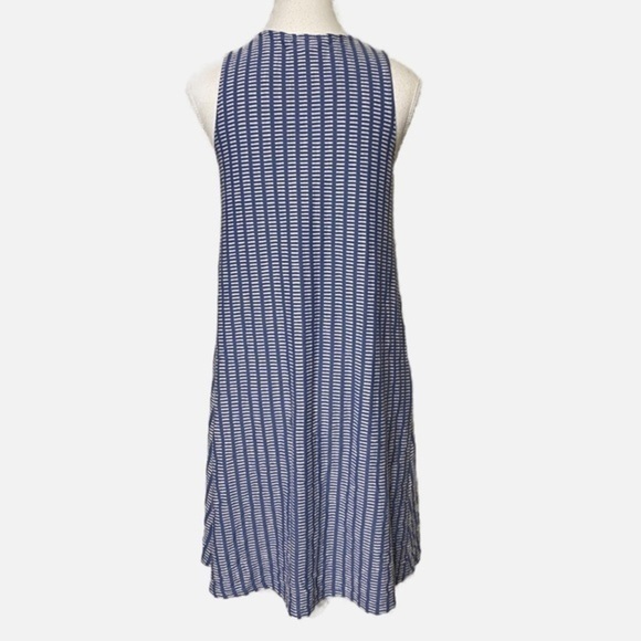 Caution To The Wind Blue‎ and White Sleeveless Dress with Buttons - Picture 2 of 8